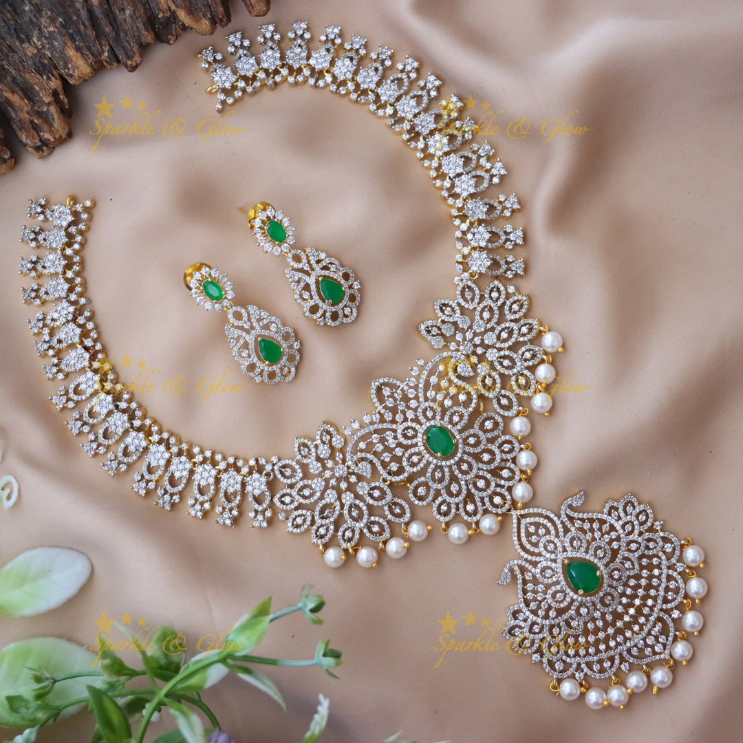 Exquisite Short American Diamond Necklace for Brides