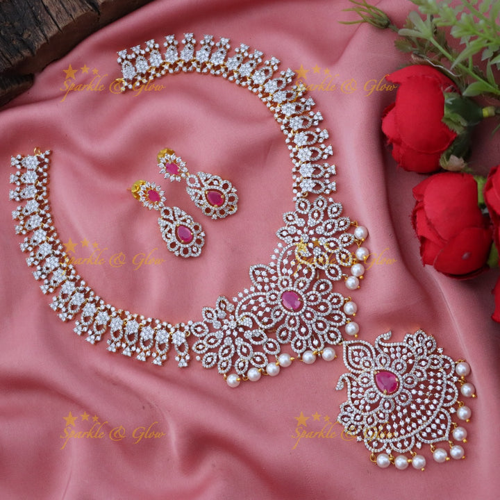 Exquisite Short American Diamond Necklace for Brides