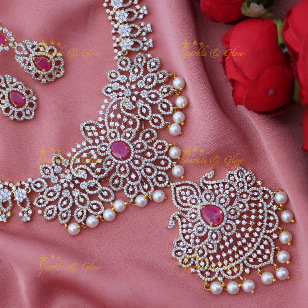 Exquisite Short American Diamond Necklace for Brides