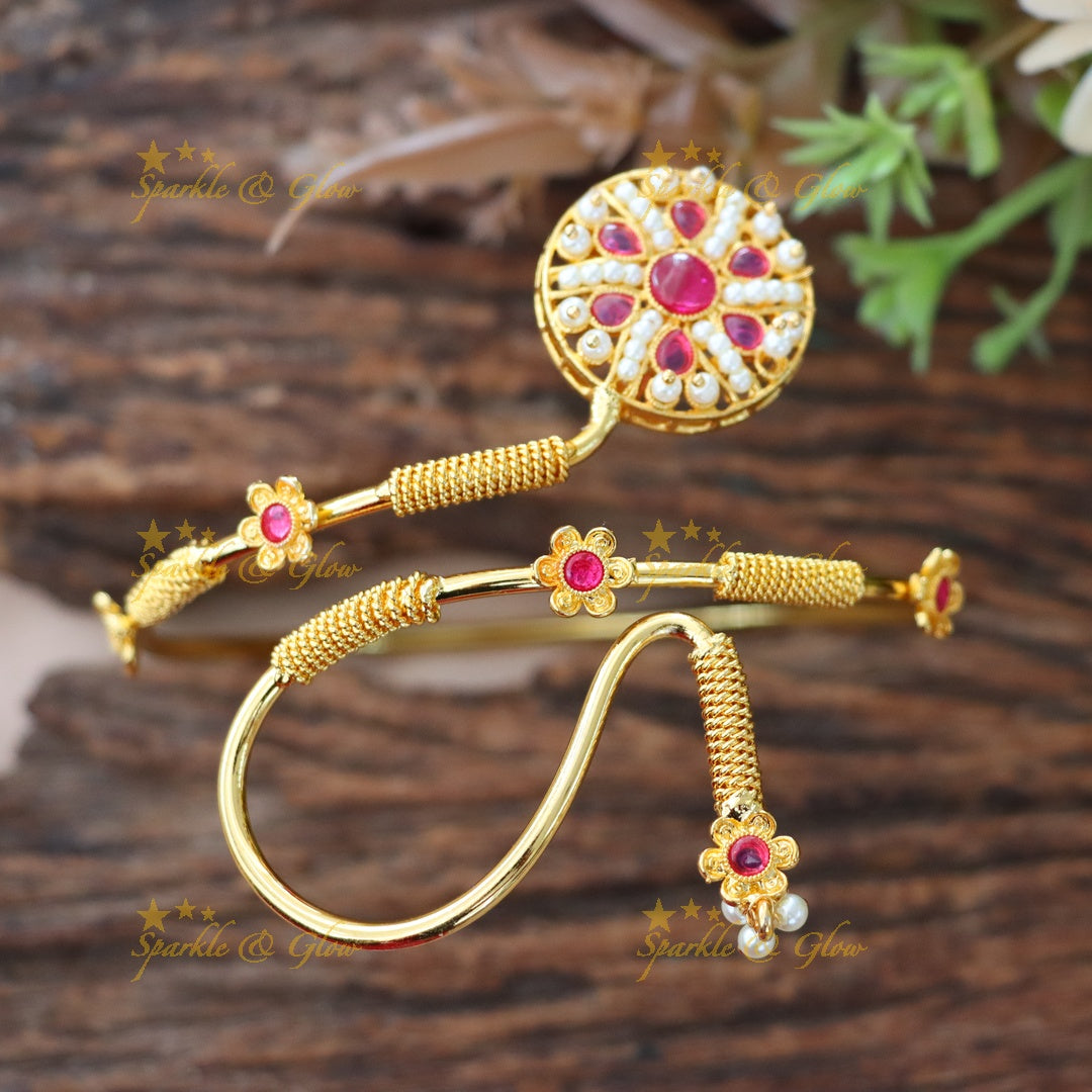 Exquisite Gold Vanki Bangle for Festive Elegance
