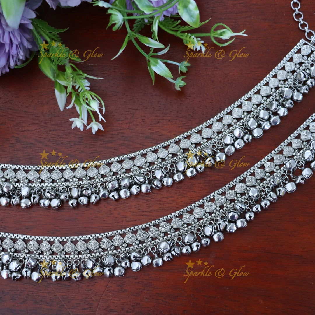 Elegant Silver Anklet for Celebrations