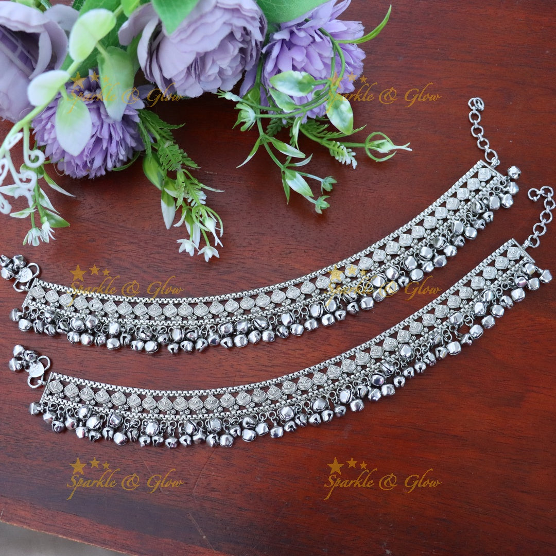 Elegant Silver Anklet for Celebrations
