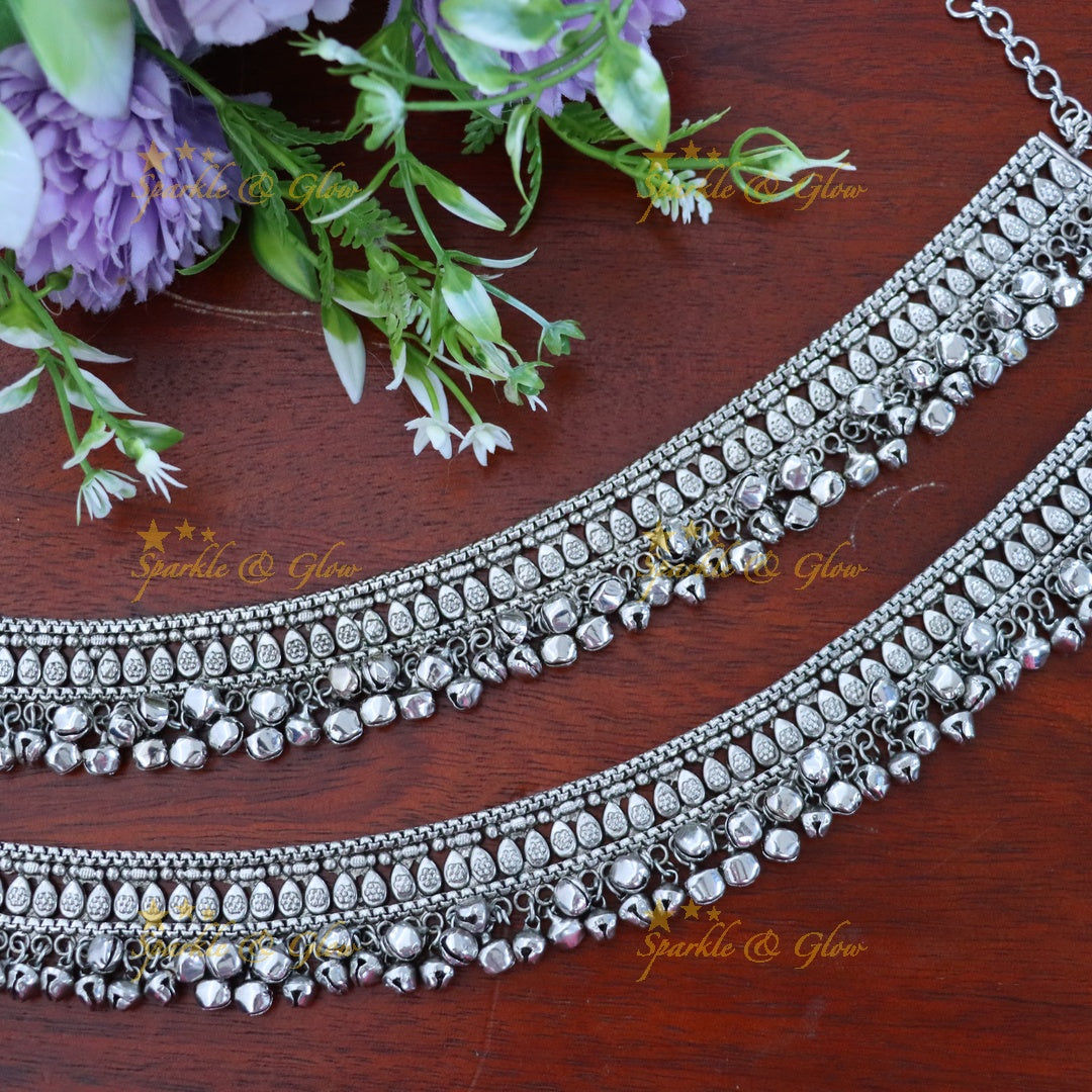 Elegant Silver Pearl Anklet for Weddings & Festivities
