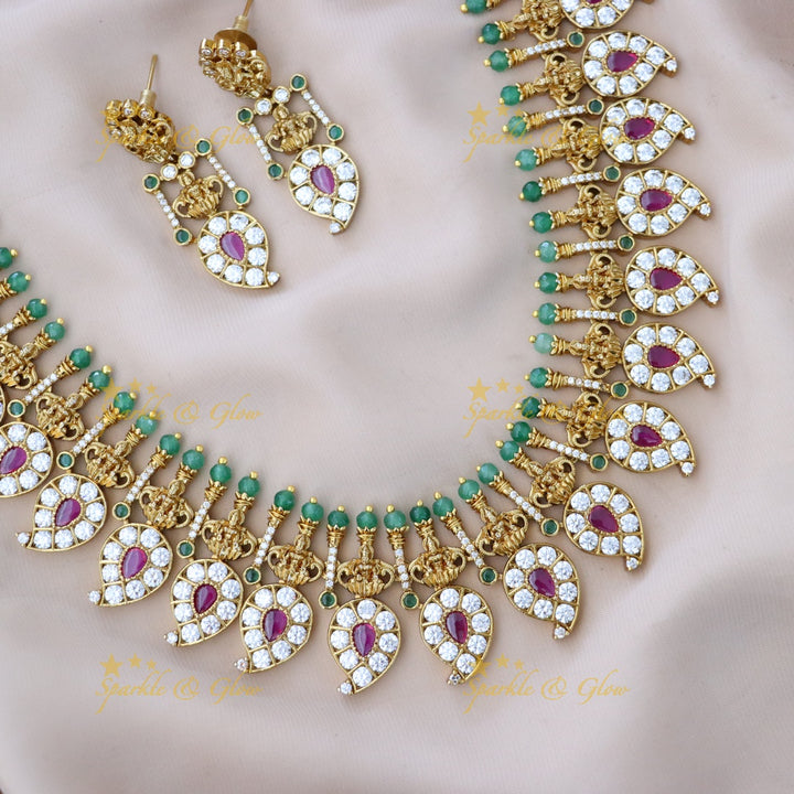 Exquisite Jadau Gold Necklace Set for Weddings