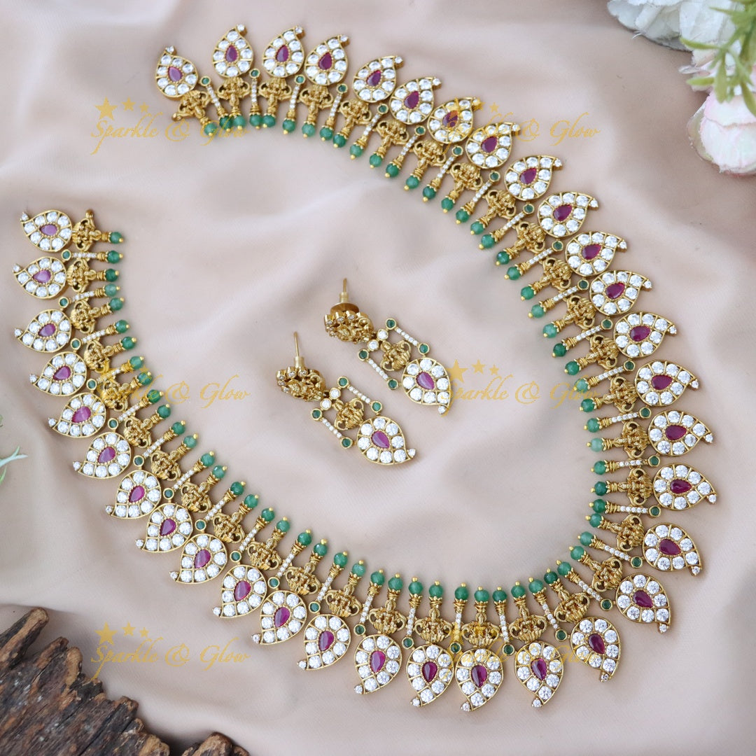 Exquisite Jadau Gold Necklace Set for Weddings
