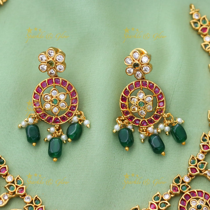 Exquisite Jadau Necklace - Elegance Redefined for Festive Beauty