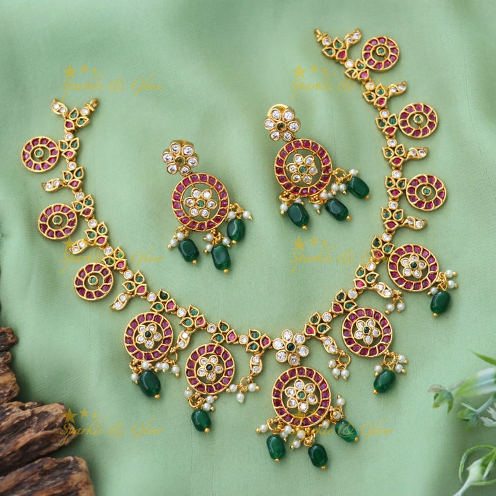 Exquisite Jadau Necklace - Elegance Redefined for Festive Beauty