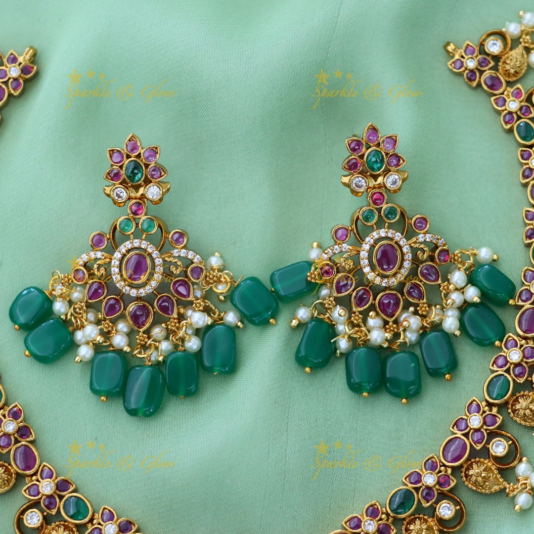 Exquisite Jadau Gold Necklace Set | Sparkle & Glow