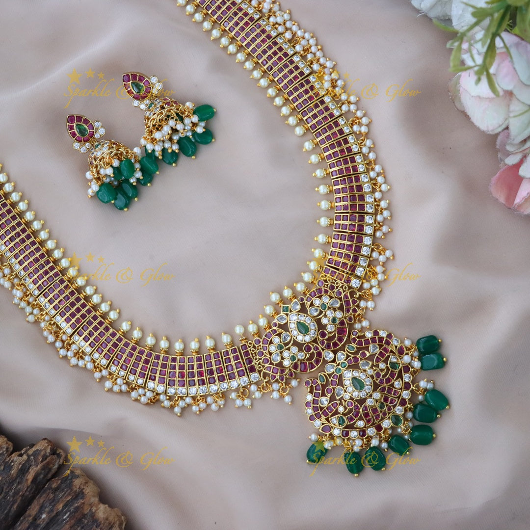 Gorgeous Gold Jadau Necklace Set for Weddings