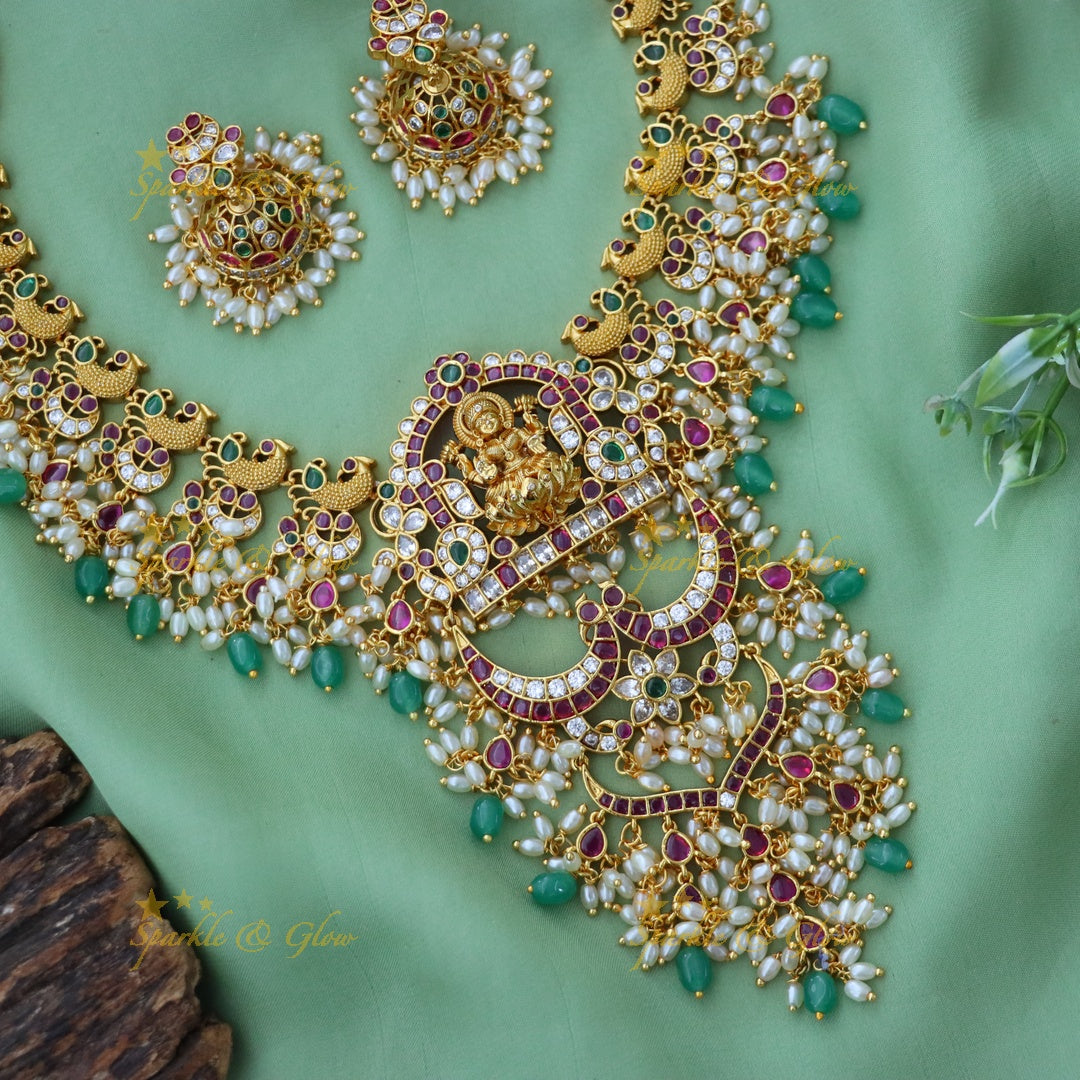 Elegant Gold Jadau Necklace Set for Weddings
