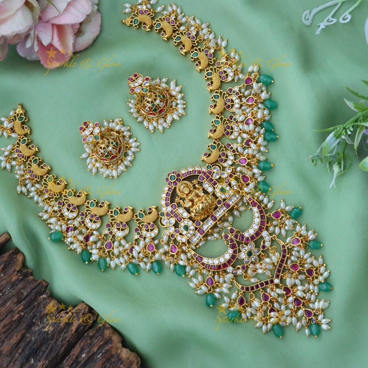 Elegant Gold Jadau Necklace Set for Weddings