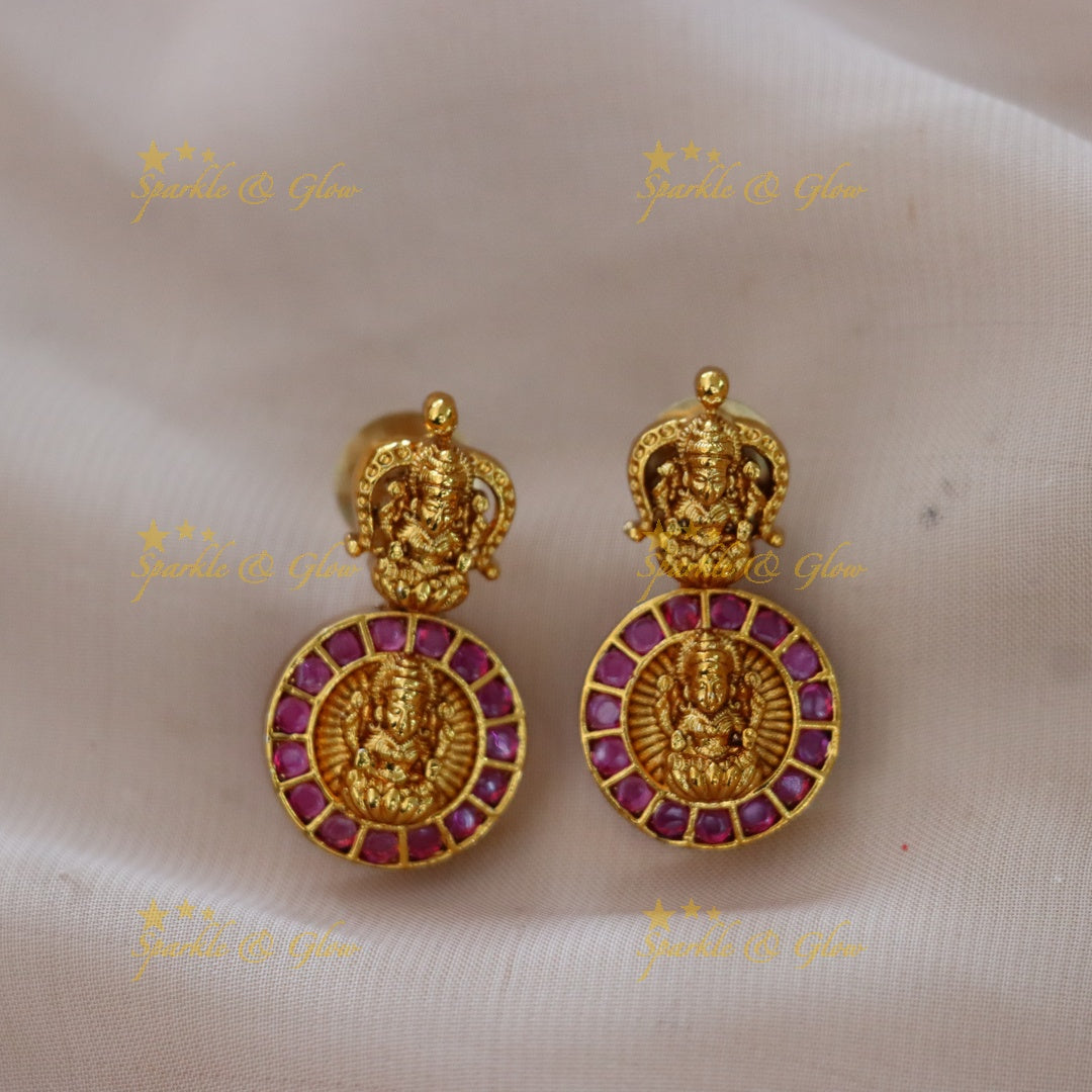 Stunning Golden Jadau Necklace for Celebrations