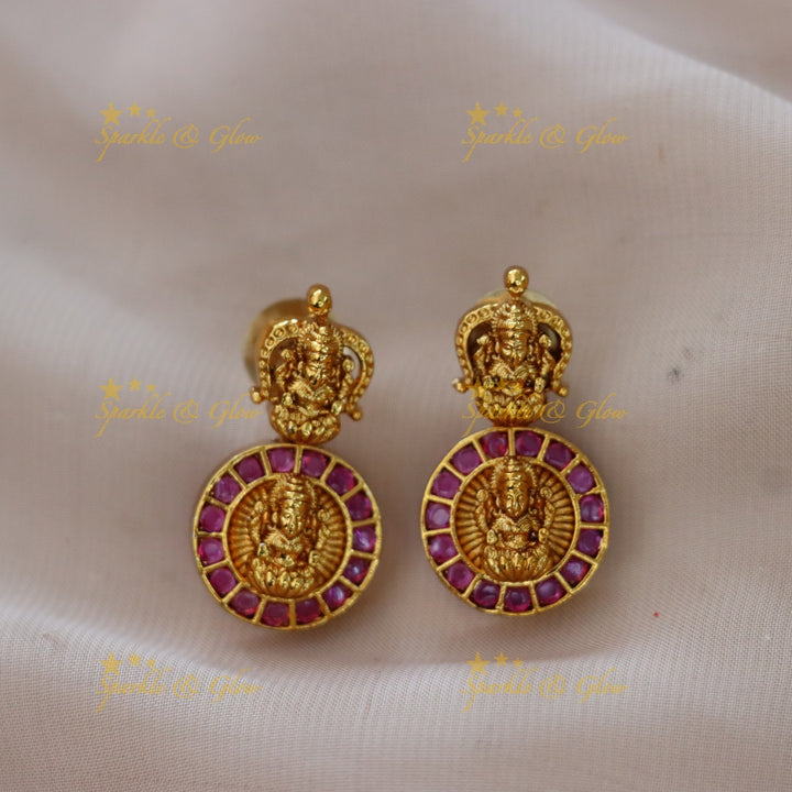 Stunning Golden Jadau Necklace for Celebrations