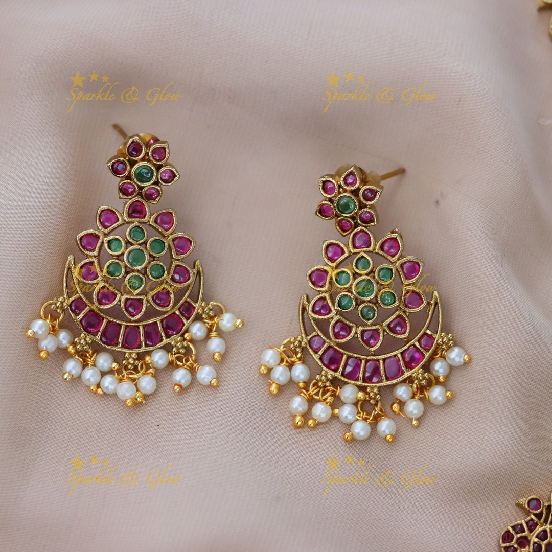 Exquisite Gold Jadau Bridal Necklace Set - Festive Collection
