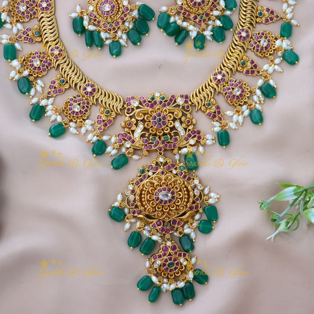 Exquisite Gold Jadau Necklace for Weddings & Festivals