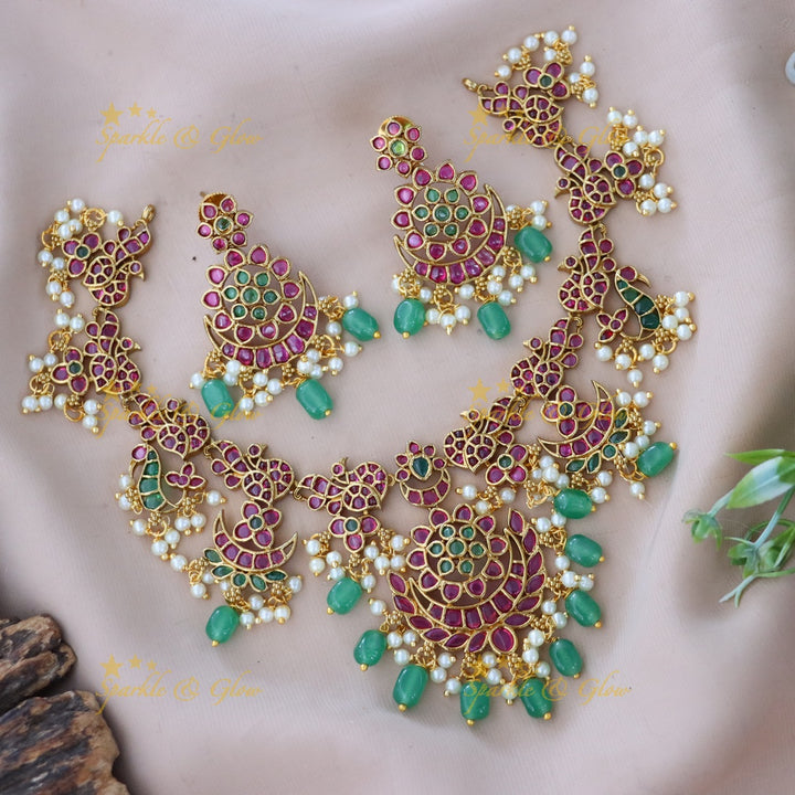 Exquisite Jadau Short Necklace for Festive Elegance