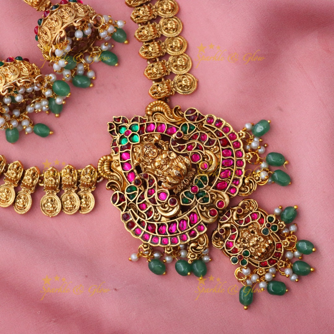 Regal budgeted Gold Necklace Set for Weddings