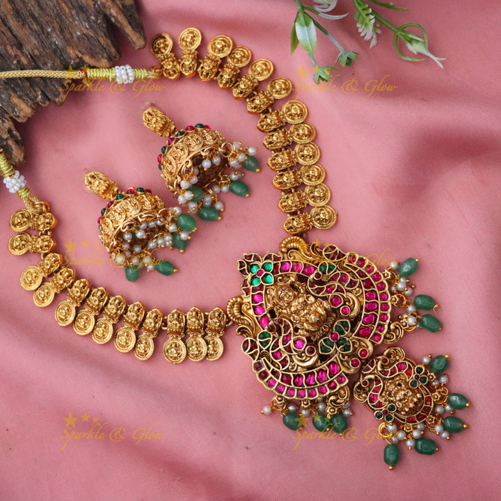 Regal budgeted Gold Necklace Set for Weddings