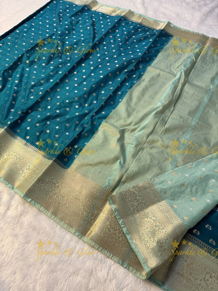 Exquisite Blue-Green Banarasi Saree for Wedding Elegance