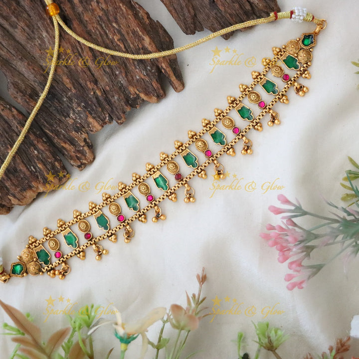 Elegant Gold Choker Necklace for Festive Celebrations