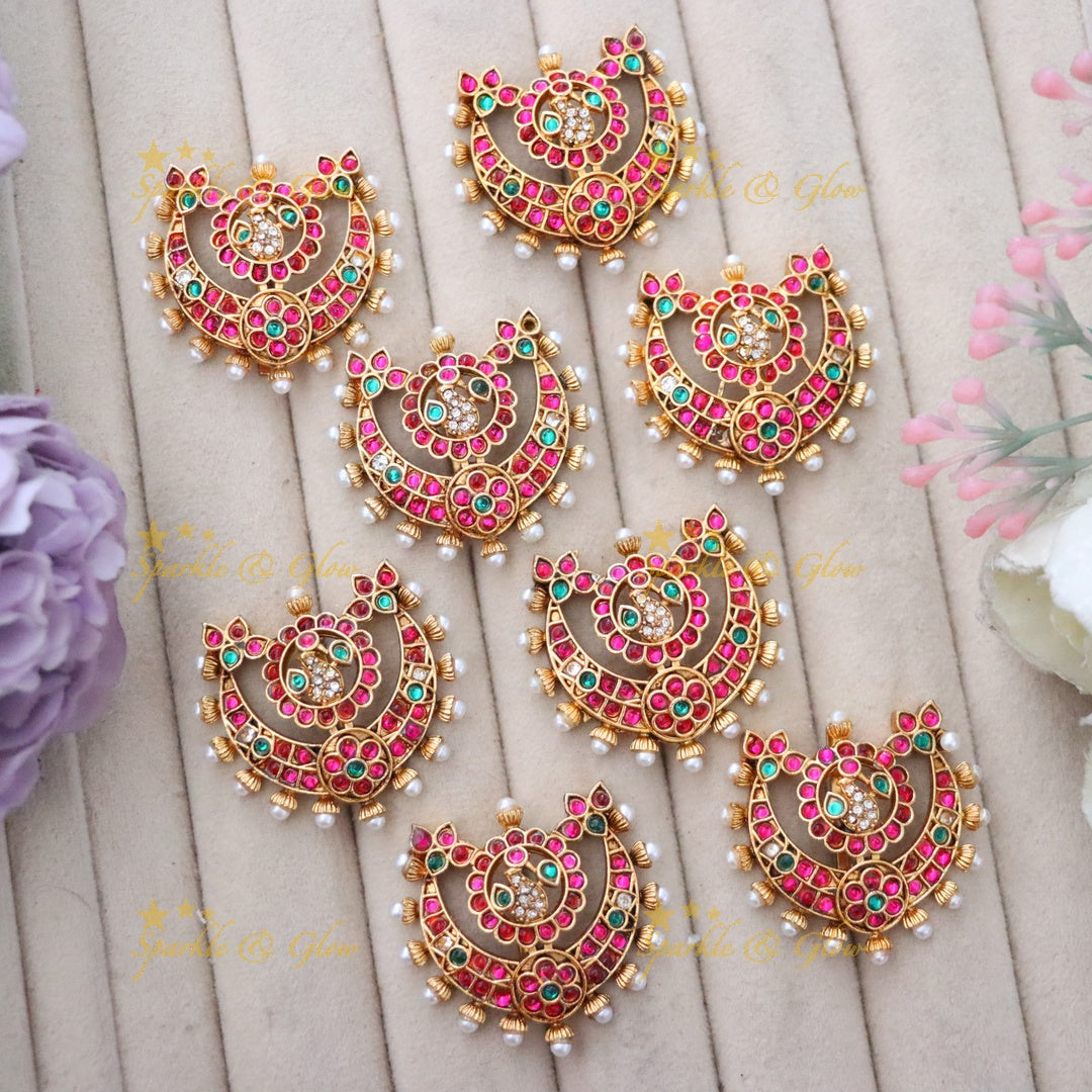 Luxurious Gold Hairpins for Festive Elegance