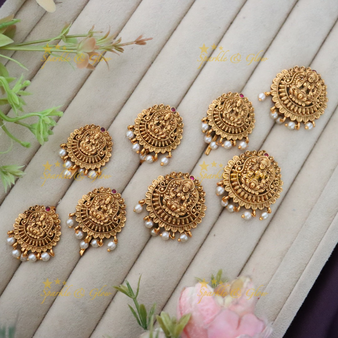 Elegant Gold Hairpins with Temple Artistry