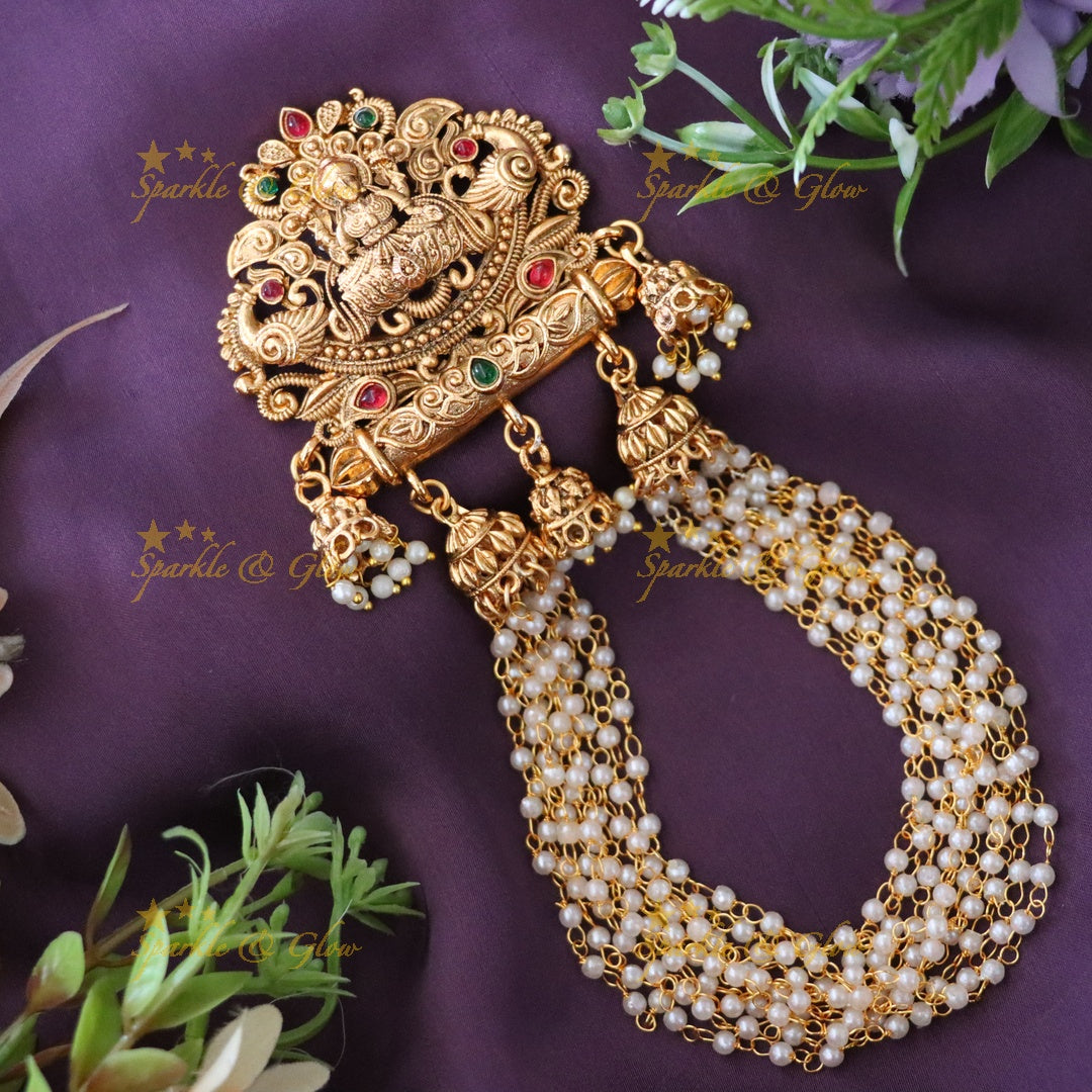 Exquisite Gold Temple Hairpin with Pearls for Elegance