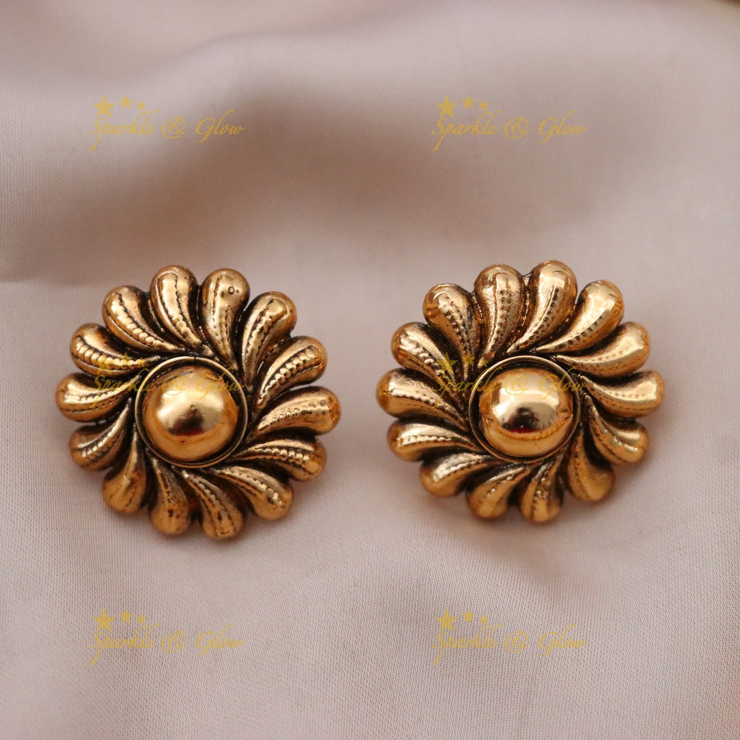 Exquisite Festive Gold Short Necklace Set