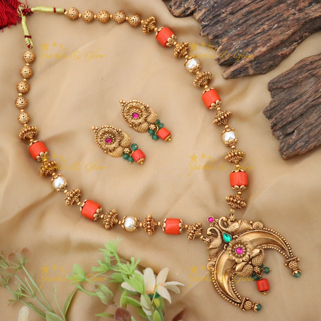 Exquisite Gold-Toned Festive Short Necklace Set