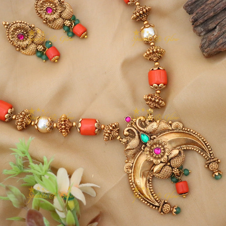 Exquisite Gold-Toned Festive Short Necklace Set