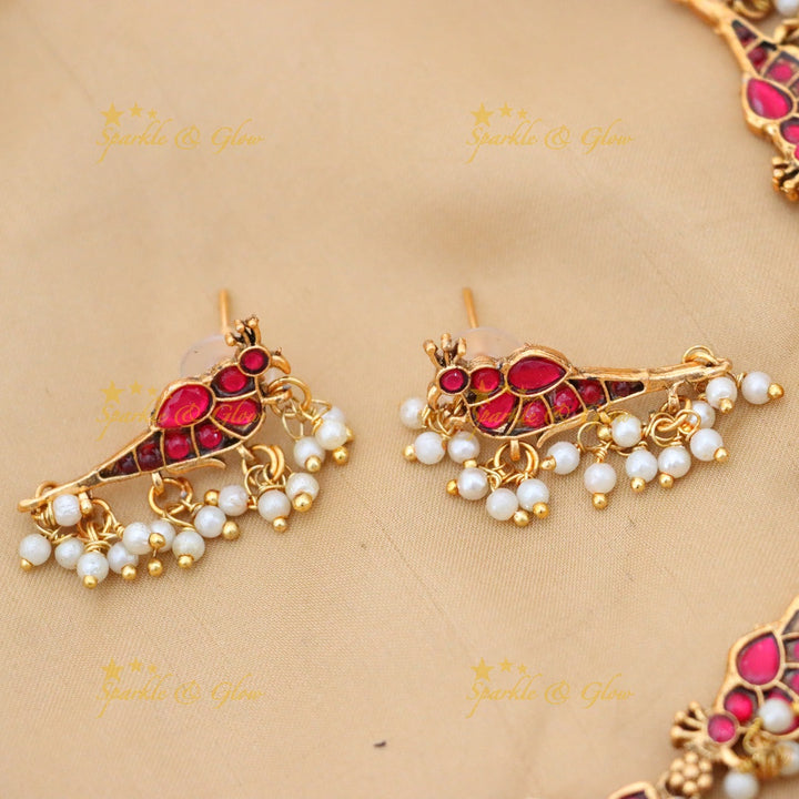 Elegance Redefined: Gold & Turquoise Festive Necklace