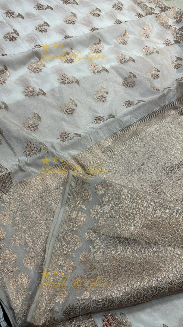 Stunning Banarasi Saree with Zari Border for Weddings