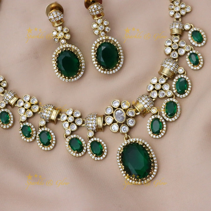 Exquisite Victorian Gold Necklace Set for Celebrations
