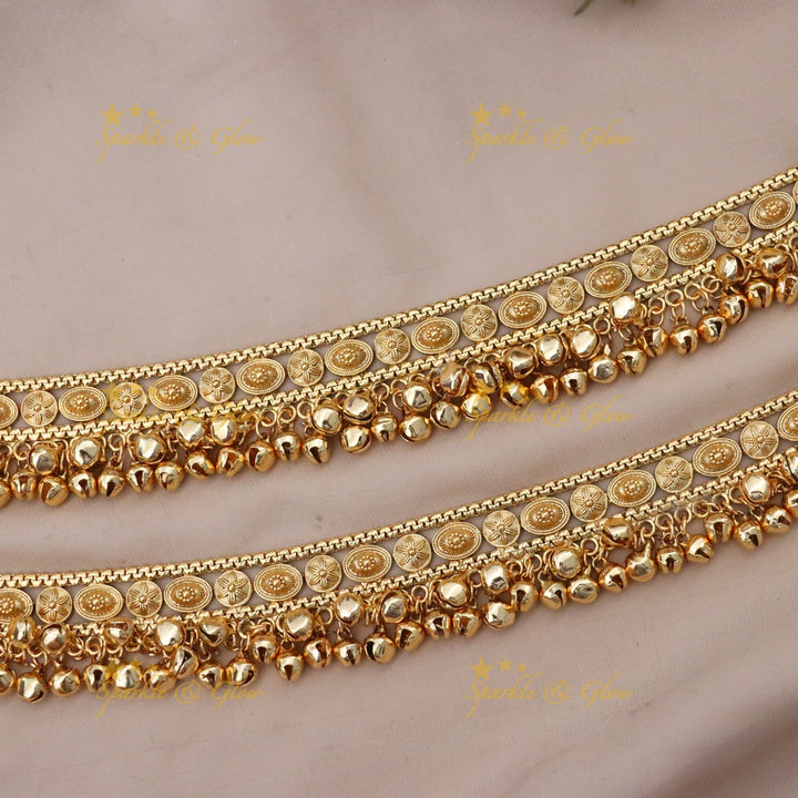 Elegant Gold Imitation Festive Anklet – Add Glam to Your Style