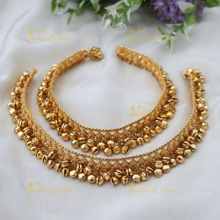 Beautiful Gold Plated Pearl Anklet for Weddings