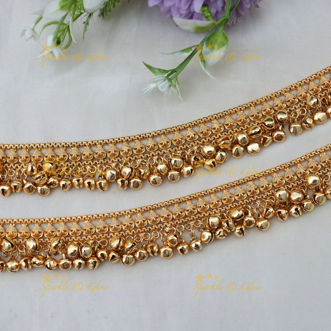 Beautiful Gold Plated Pearl Anklet for Weddings