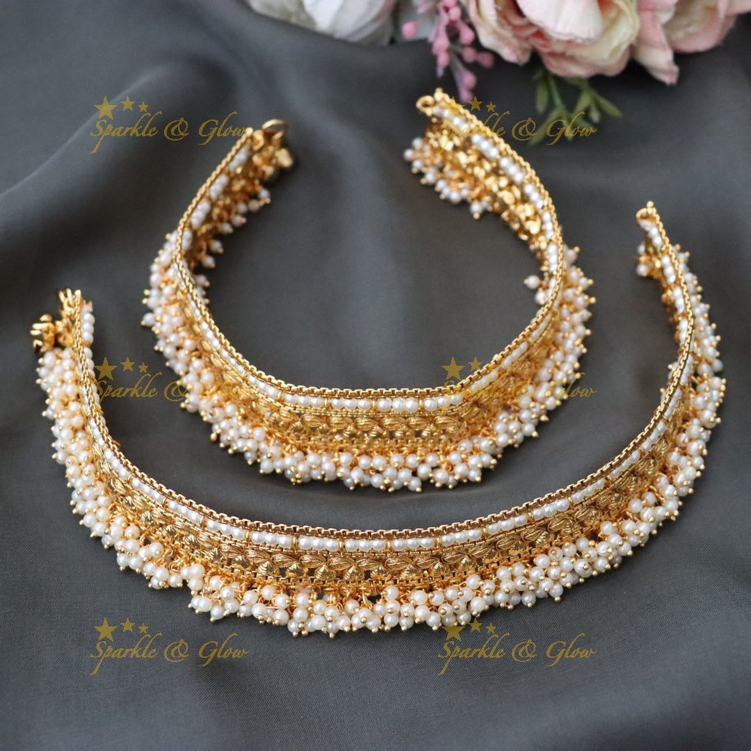 Elegant Gold Anklet for Festive Celebrations