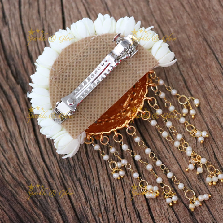 Exquisite Temple Gold Hair Clip for Festive Elegance