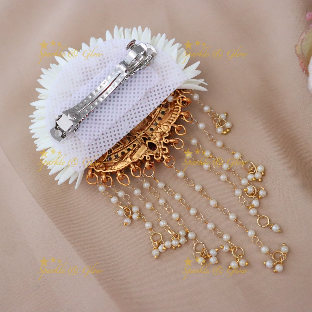 Luxurious Gold Temple Hair Clip for Exquisite Occasions