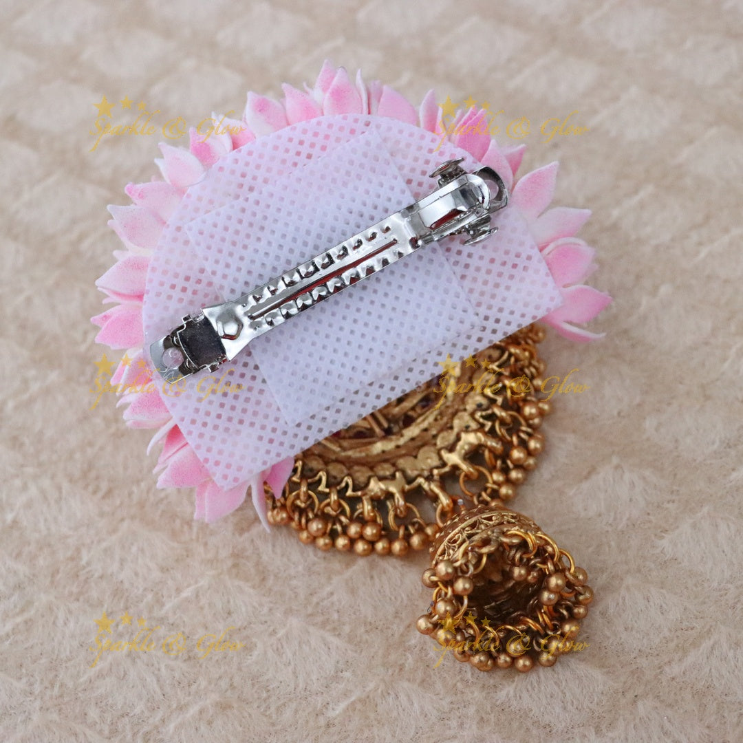 Exquisite Gold Temple Hair Clip for Wedding Elegance