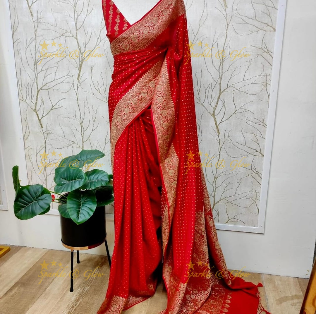 Exquisite Banarasi Saree with Intricate Zari Work
