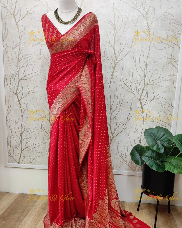 Exquisite Banarasi Saree with Intricate Zari Work