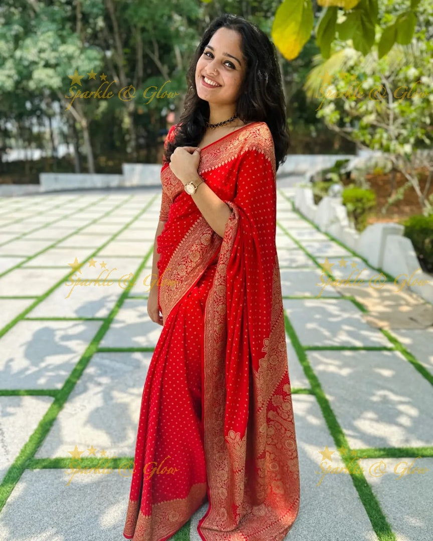 Exquisite Banarasi Saree with Intricate Zari Work