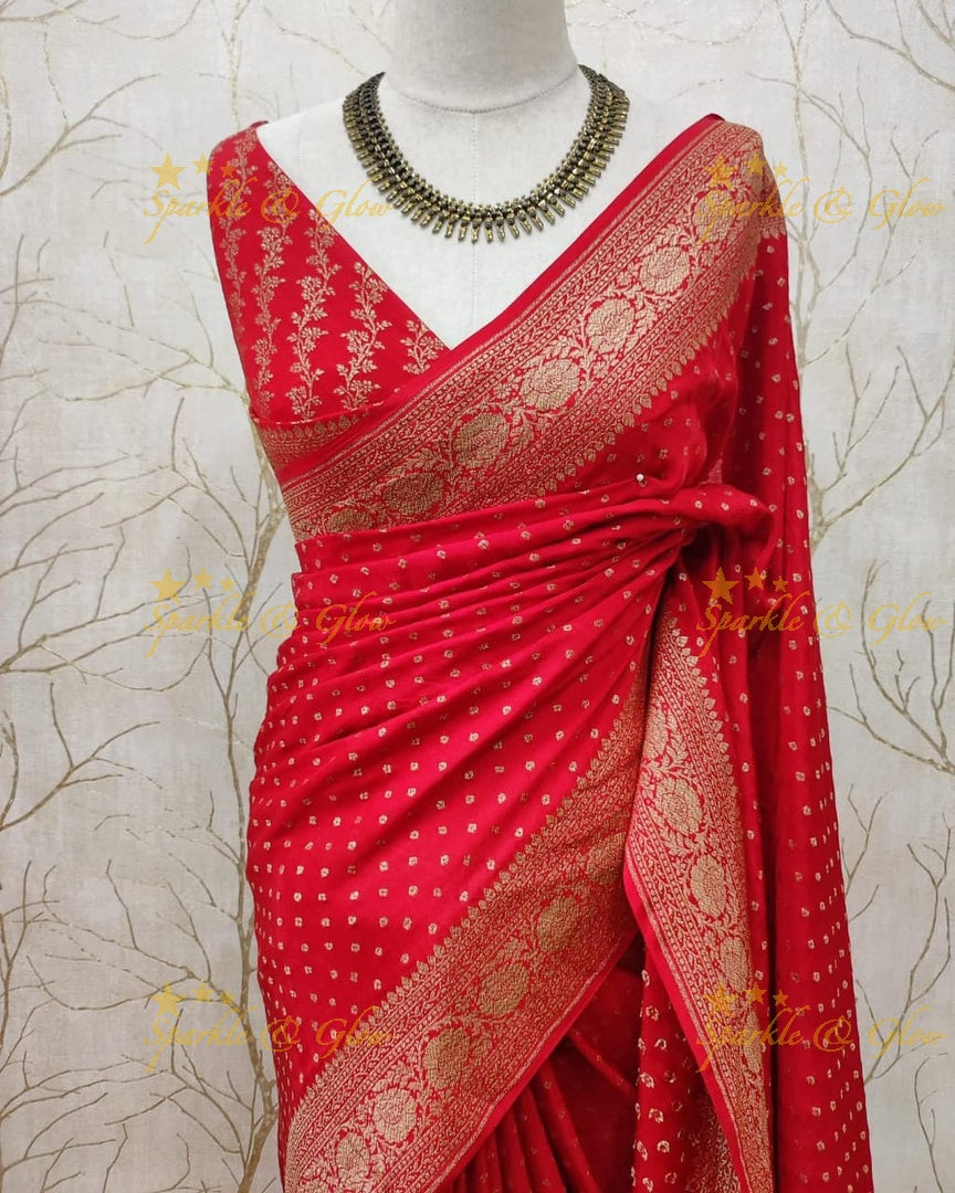 Exquisite Banarasi Saree with Intricate Zari Work