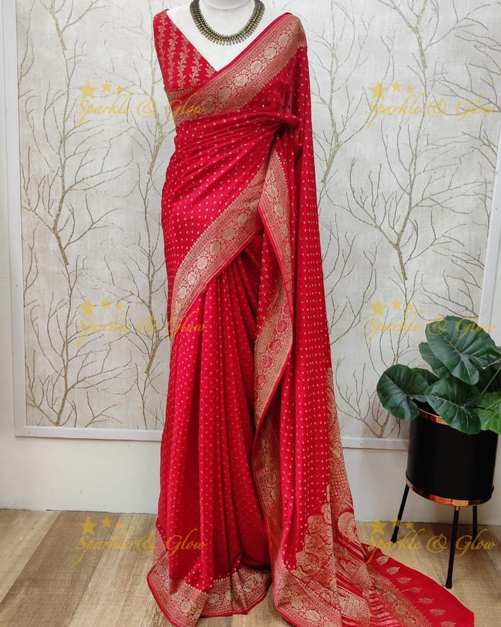 Exquisite Banarasi Saree with Intricate Zari Work