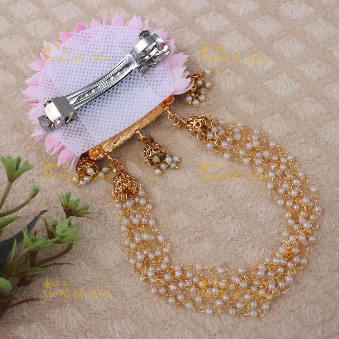 Exquisite Gold-Toned Festive Hair Clip