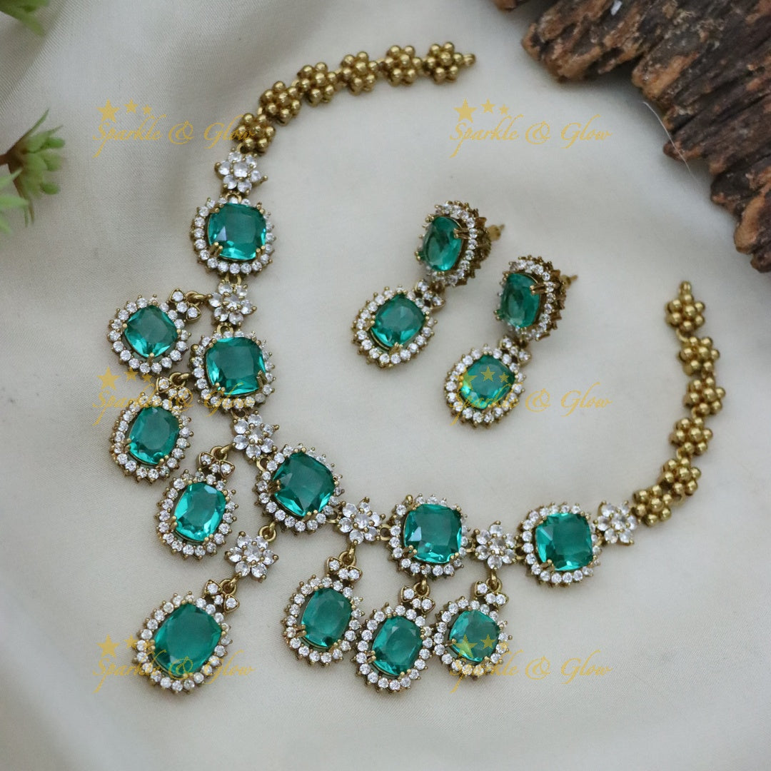 Exquisite Emerald Short Necklace Set