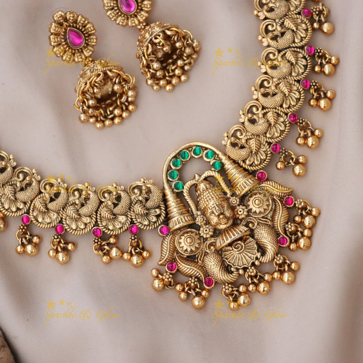 Exquisite Gold-Toned Temple Short Necklace