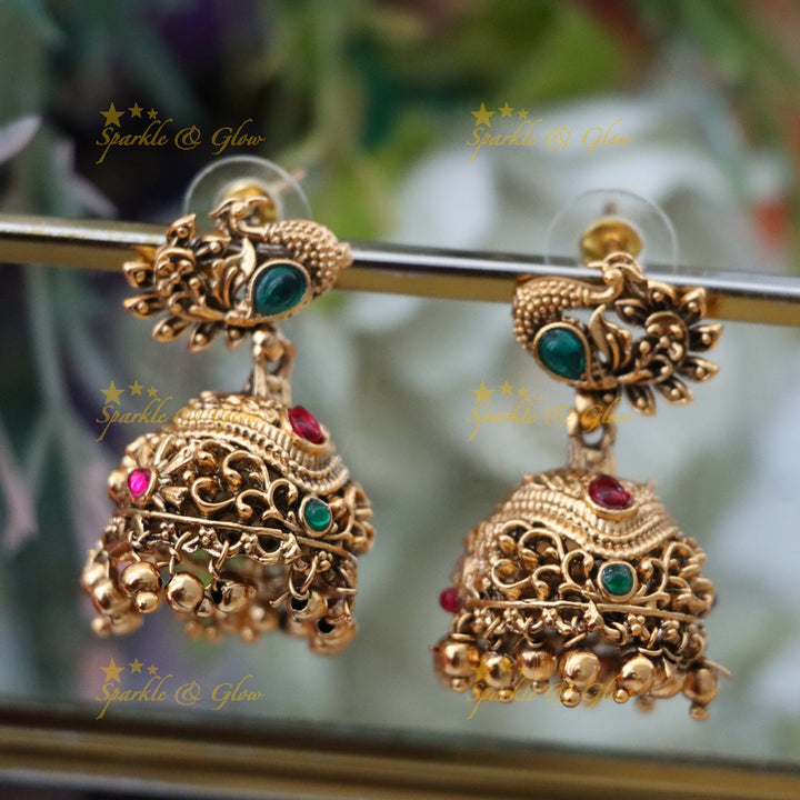 Elegant Gold-Tone Floral Necklace Perfect for Festivities
