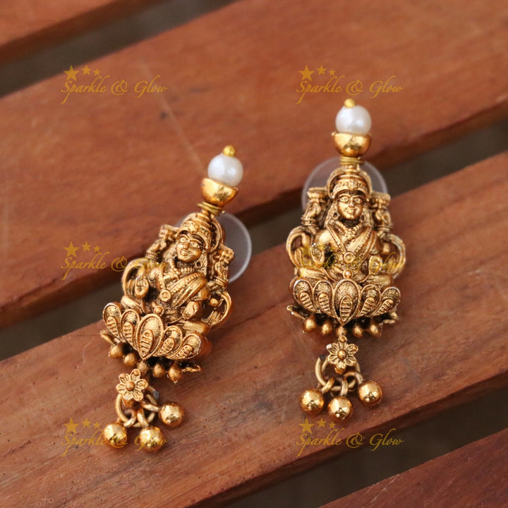 Exquisite Temple Motif Necklace Set for Celebrations